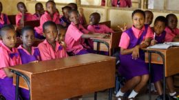 Nigeria pays parents to sent daughters to school